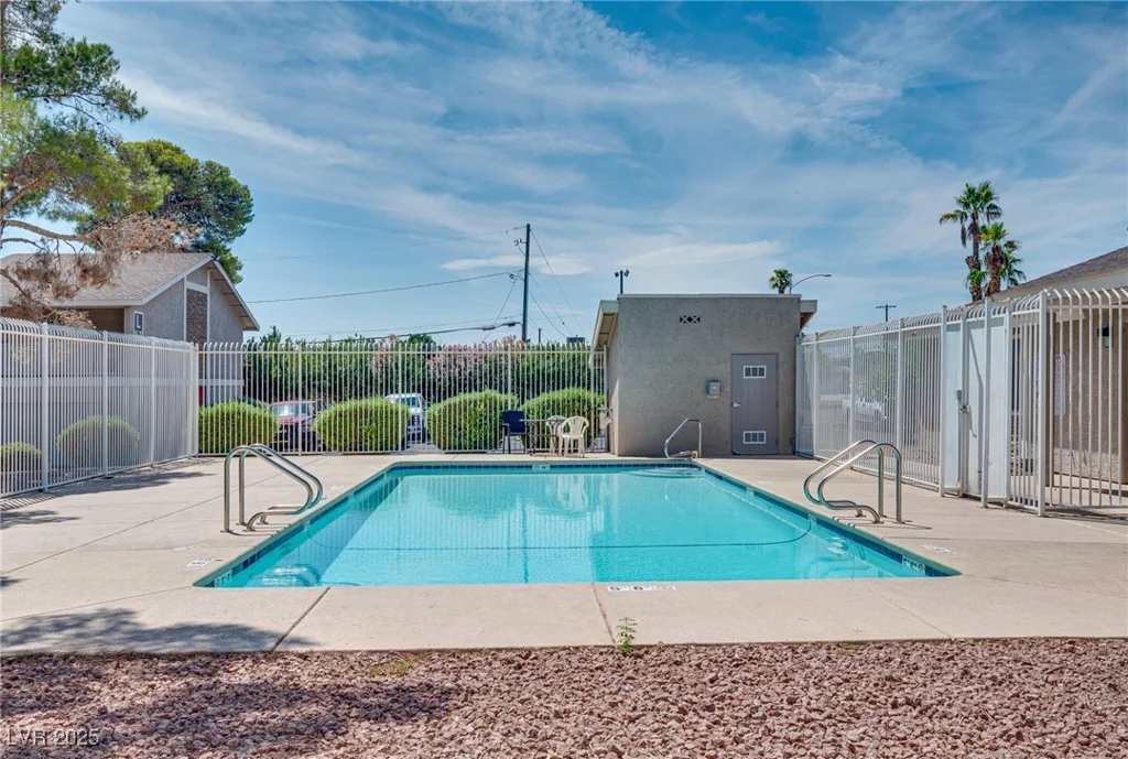 100 Crestline, Las Vegas, NV 89107
