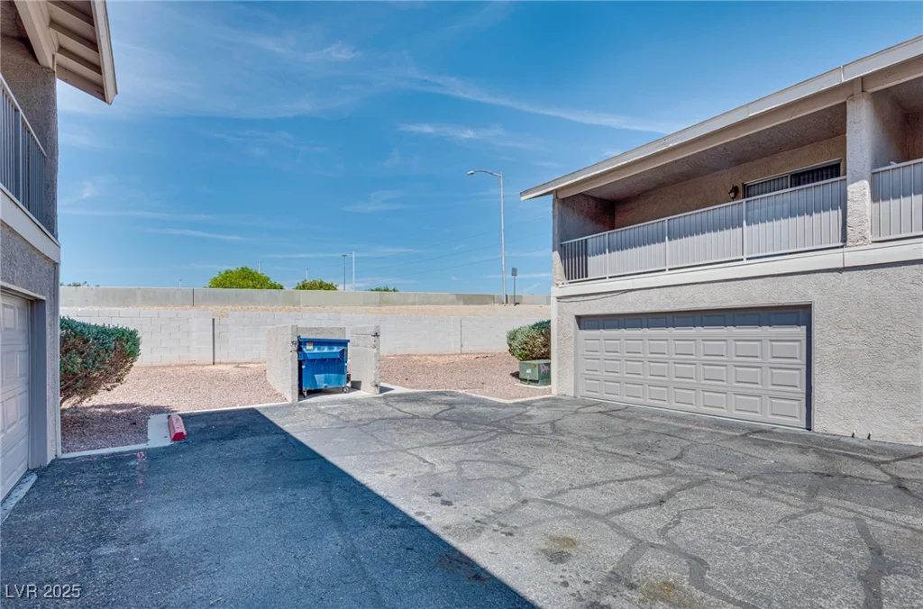 100 Crestline, Las Vegas, NV 89107