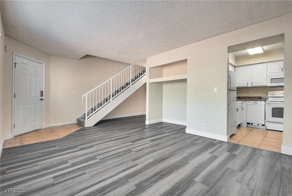 100 Crestline, Las Vegas, NV 89107