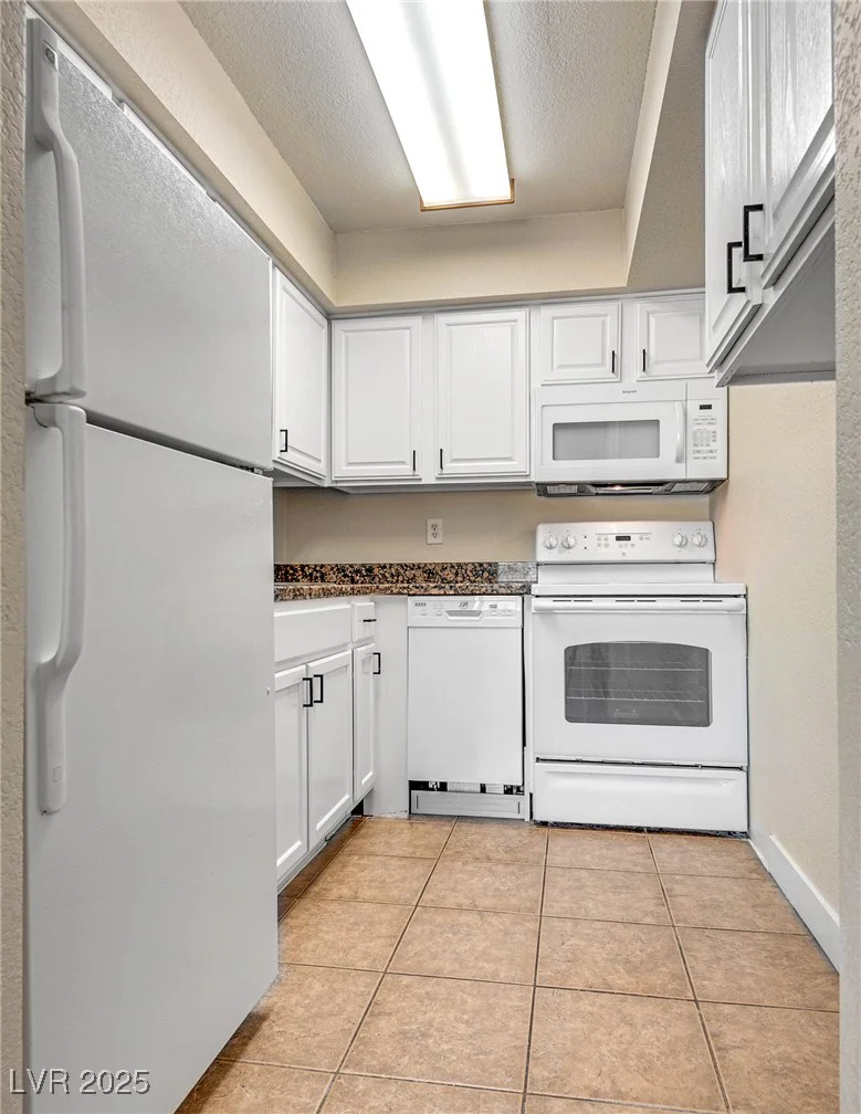 100 Crestline, Las Vegas, NV 89107