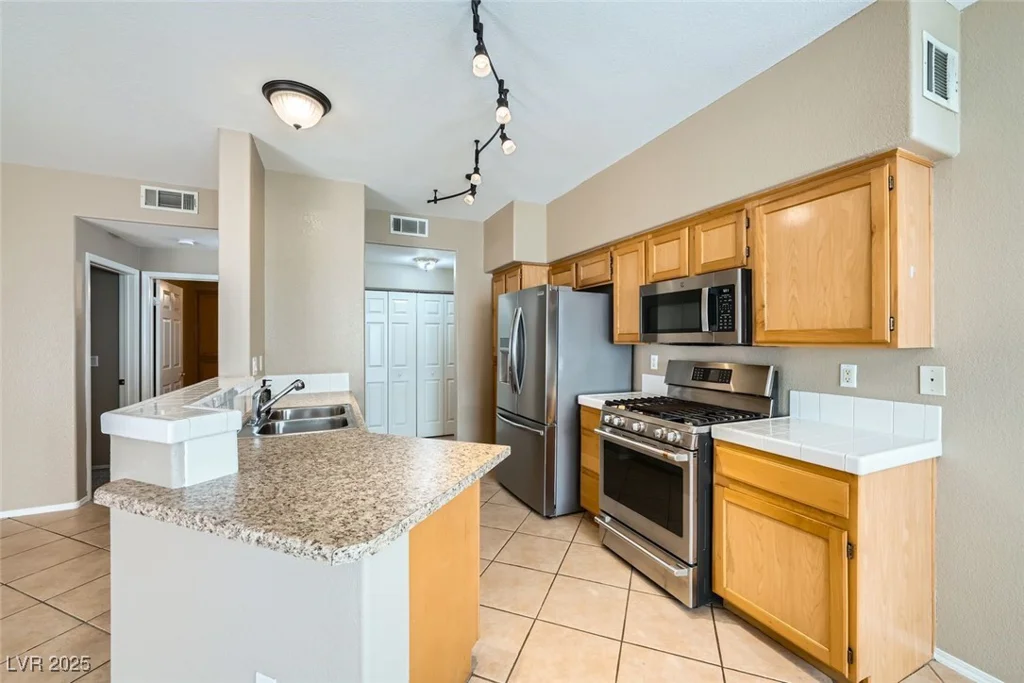2108 Calville, Las Vegas, NV 89128