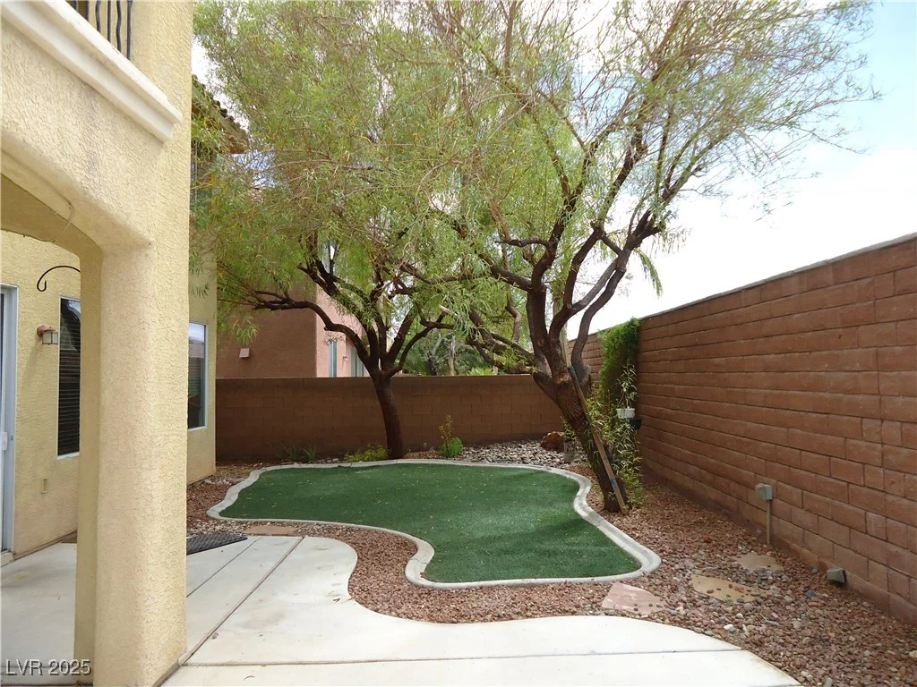 10639 Peach Creek, Las Vegas, NV 89179