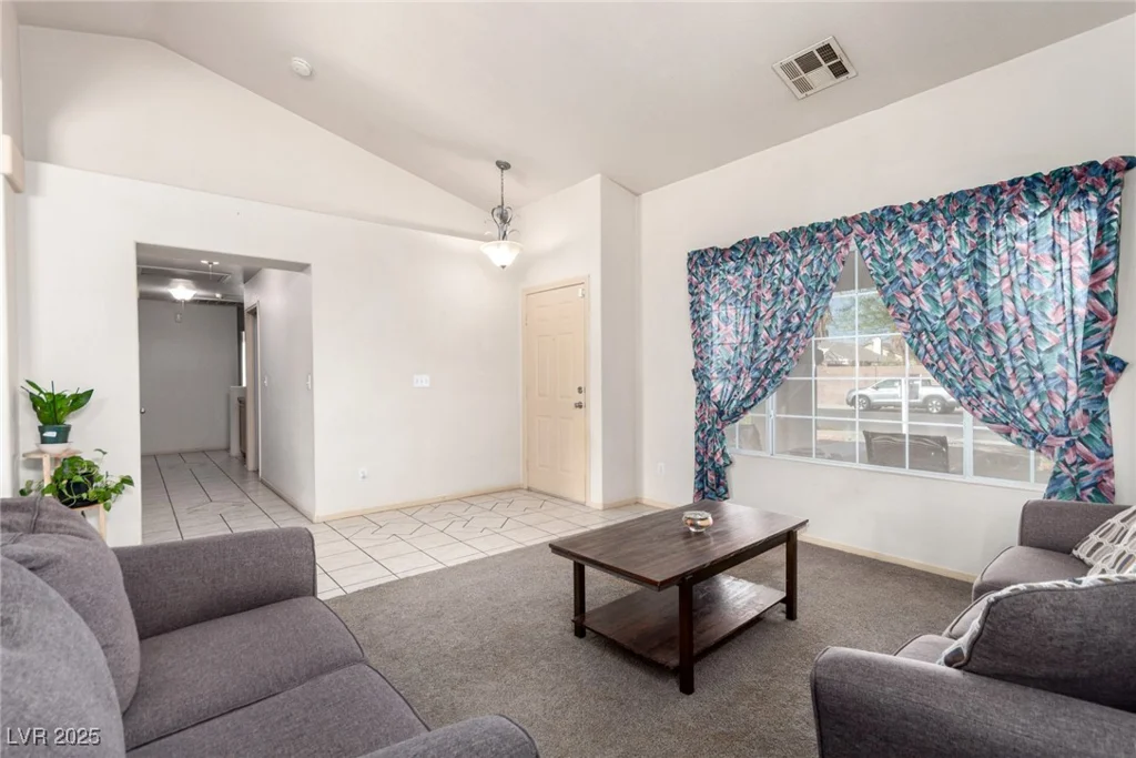 2904 Glen Aulin, Las Vegas, NV 89108