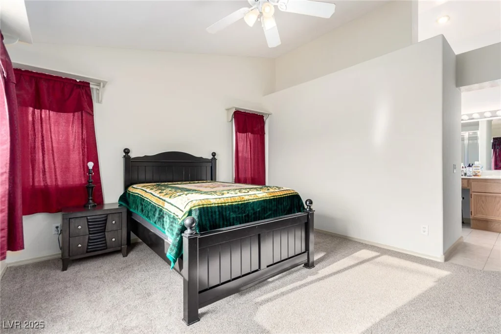 2904 Glen Aulin, Las Vegas, NV 89108