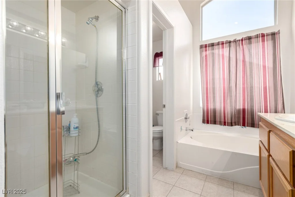 2904 Glen Aulin, Las Vegas, NV 89108