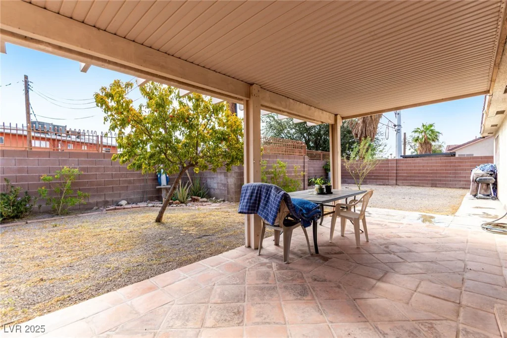 2904 Glen Aulin, Las Vegas, NV 89108