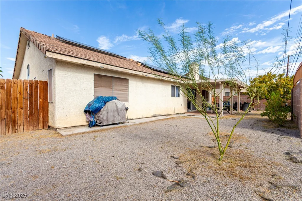 2904 Glen Aulin, Las Vegas, NV 89108