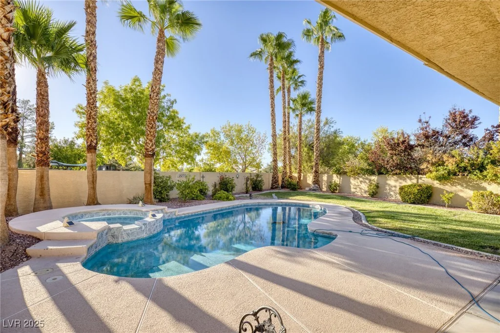 1002 Prestige Meadows, Henderson, NV 89052