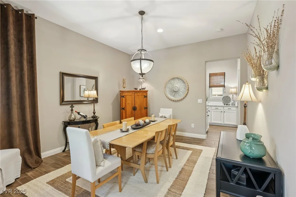 425 Rosina Vista, Las Vegas, NV 89138
