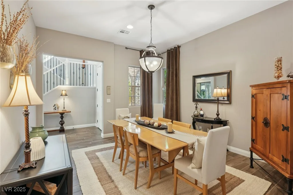 425 Rosina Vista, Las Vegas, NV 89138