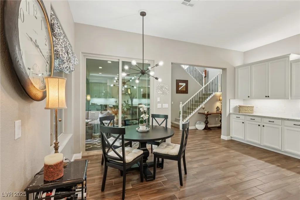 425 Rosina Vista, Las Vegas, NV 89138