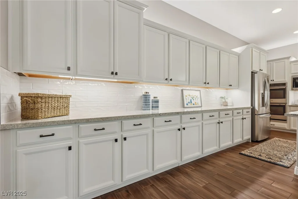 425 Rosina Vista, Las Vegas, NV 89138
