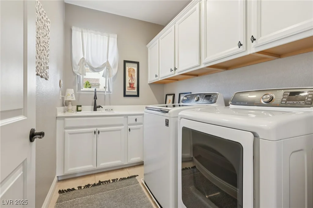 425 Rosina Vista, Las Vegas, NV 89138