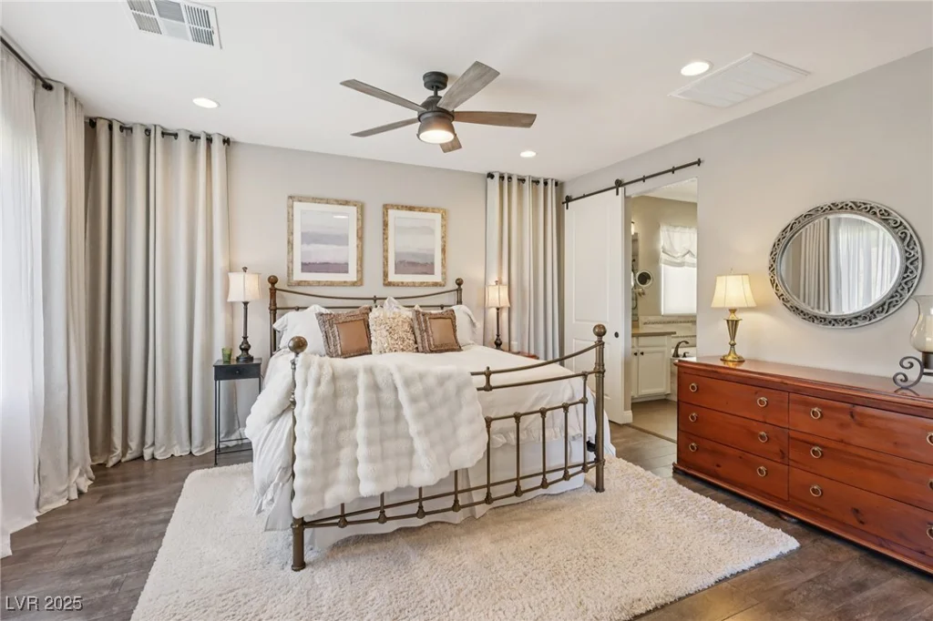 425 Rosina Vista, Las Vegas, NV 89138