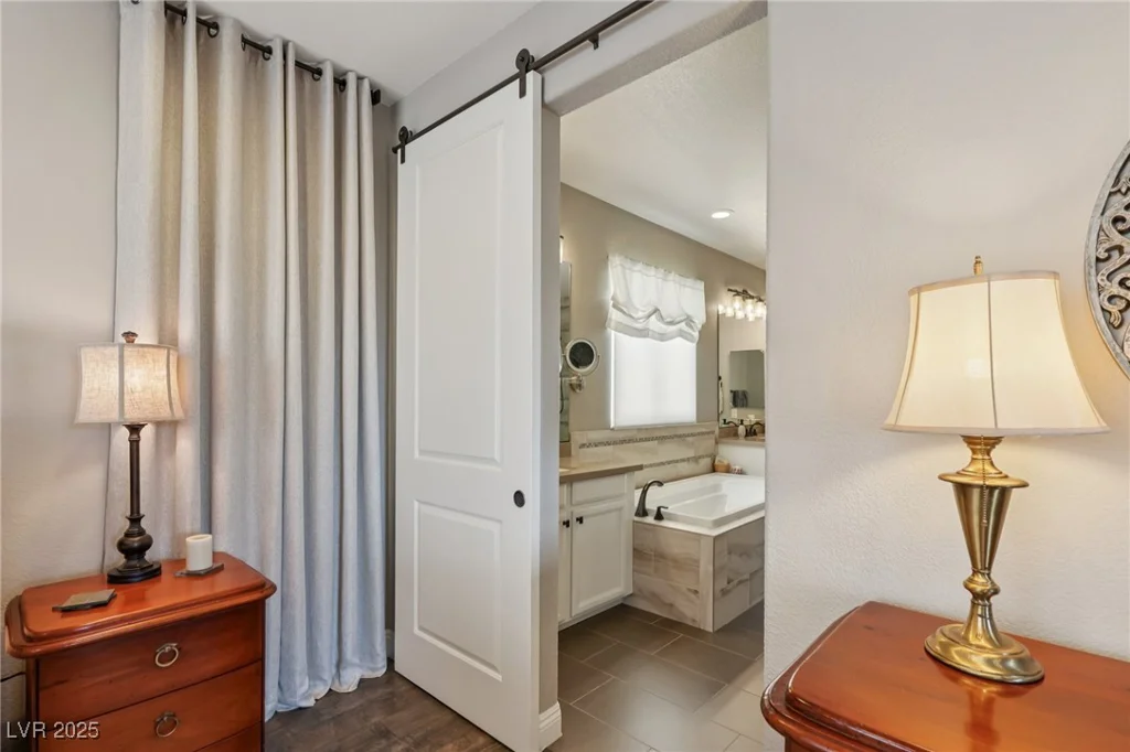 425 Rosina Vista, Las Vegas, NV 89138