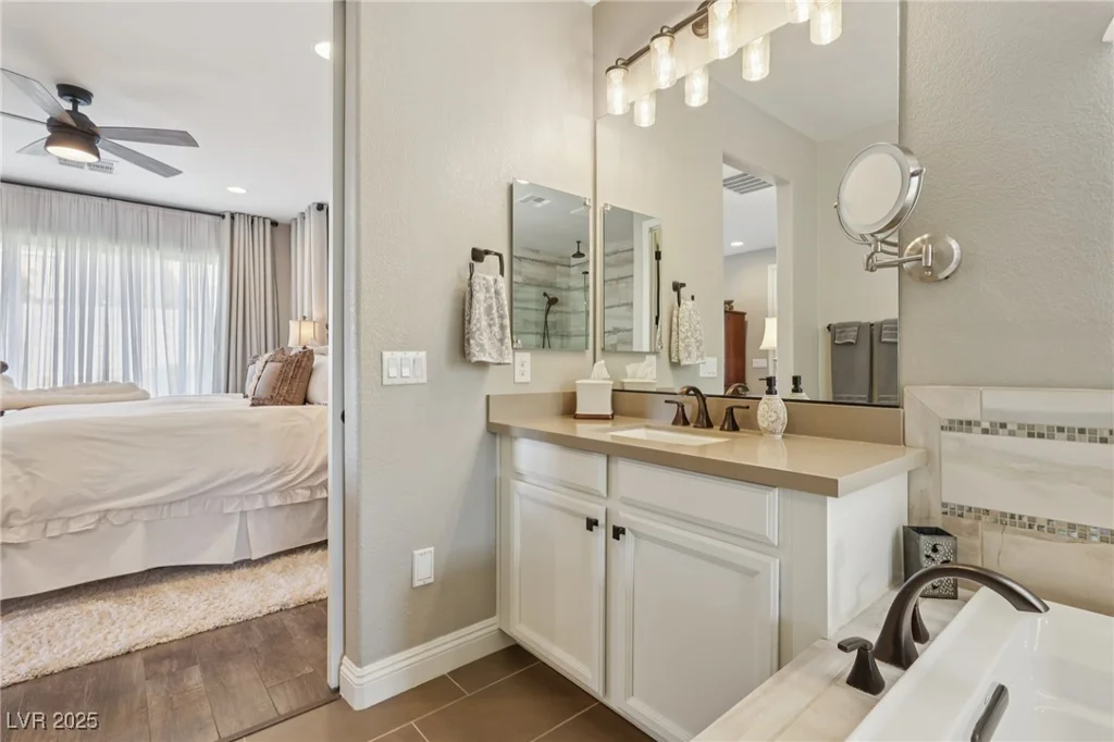 425 Rosina Vista, Las Vegas, NV 89138
