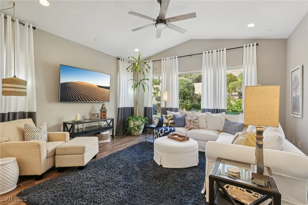 425 Rosina Vista, Las Vegas, NV 89138