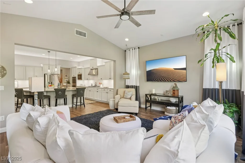 425 Rosina Vista, Las Vegas, NV 89138