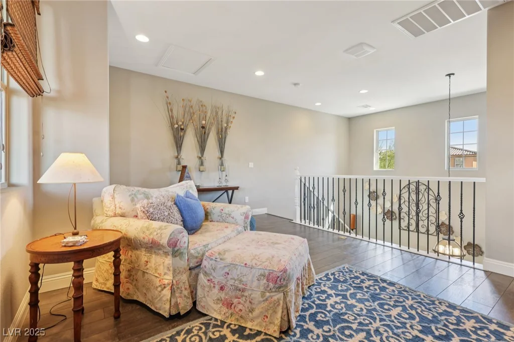 425 Rosina Vista, Las Vegas, NV 89138