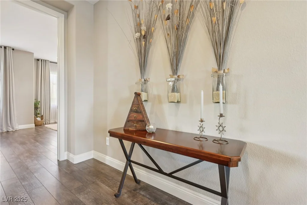 425 Rosina Vista, Las Vegas, NV 89138