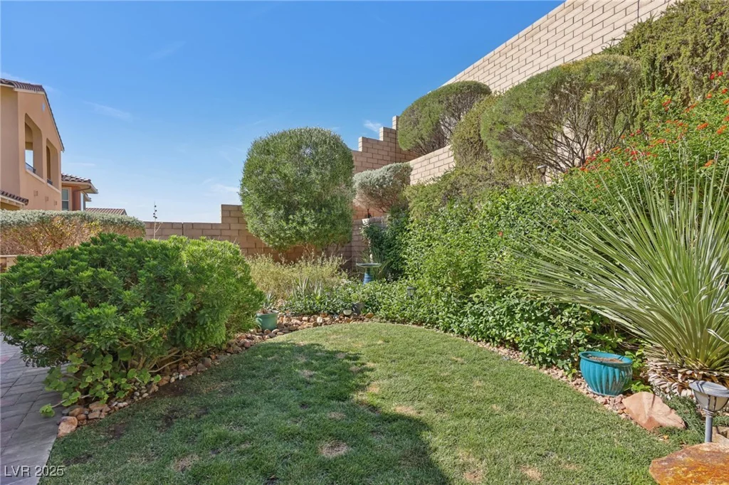 425 Rosina Vista, Las Vegas, NV 89138