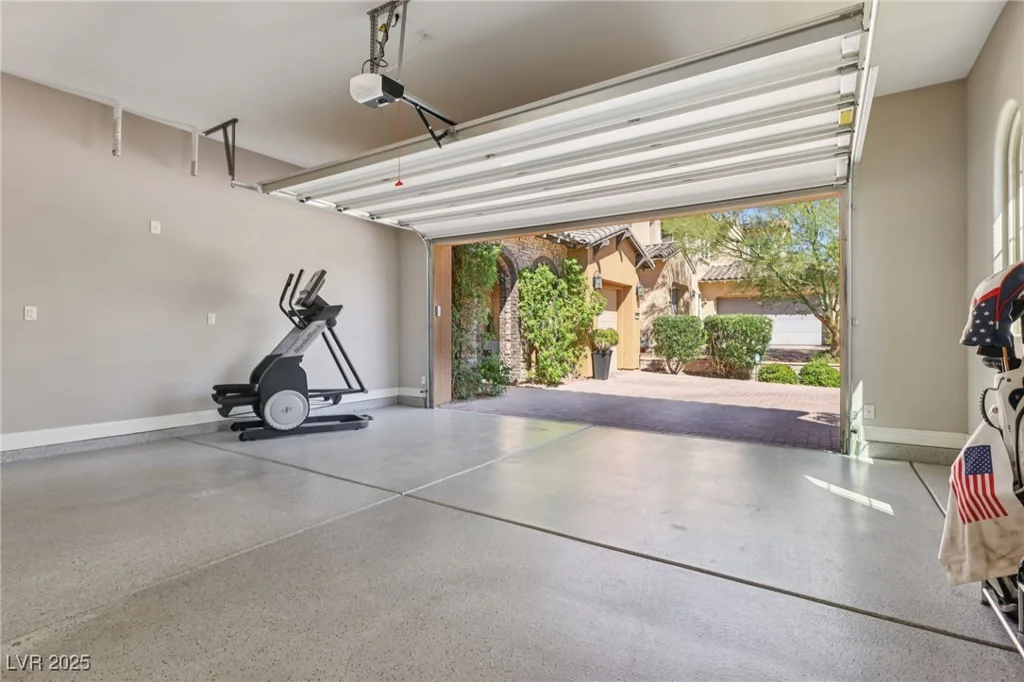 425 Rosina Vista, Las Vegas, NV 89138