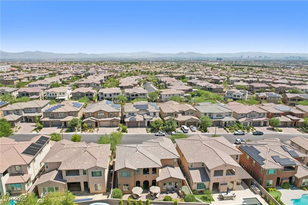 425 Rosina Vista, Las Vegas, NV 89138