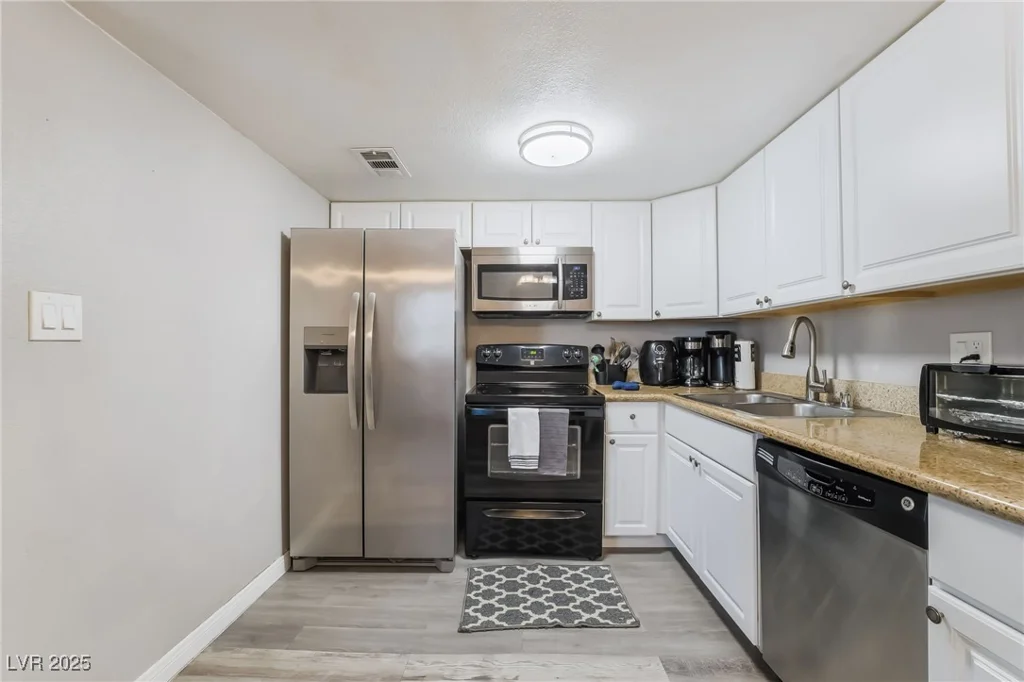 493 McKellar, Las Vegas, NV 89119