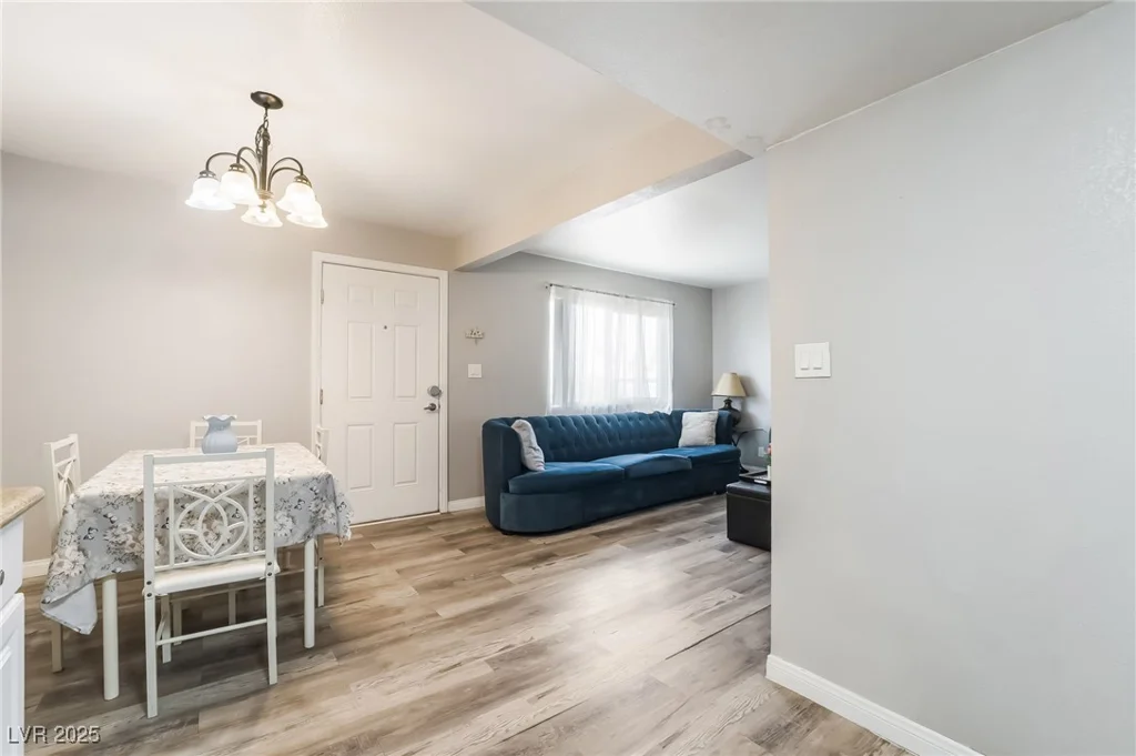 493 McKellar, Las Vegas, NV 89119