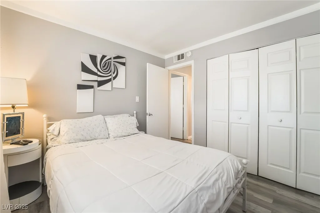 493 McKellar, Las Vegas, NV 89119