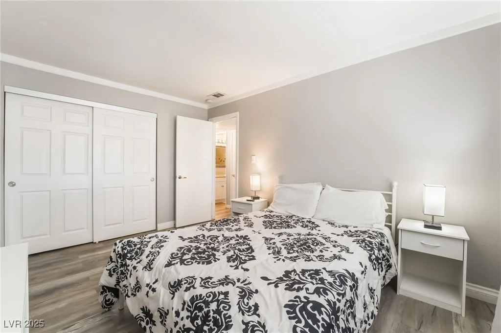 493 McKellar, Las Vegas, NV 89119