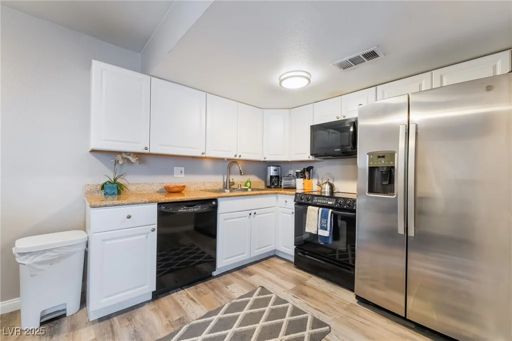 493 McKellar, Las Vegas, NV 89119