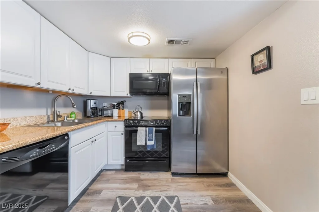 493 McKellar, Las Vegas, NV 89119