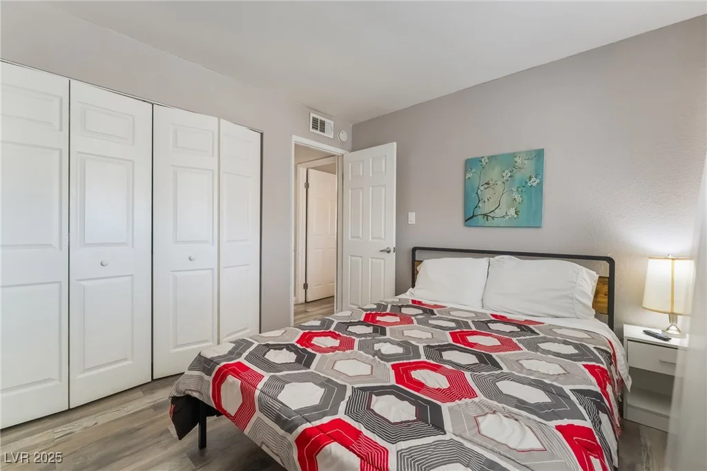 493 McKellar, Las Vegas, NV 89119