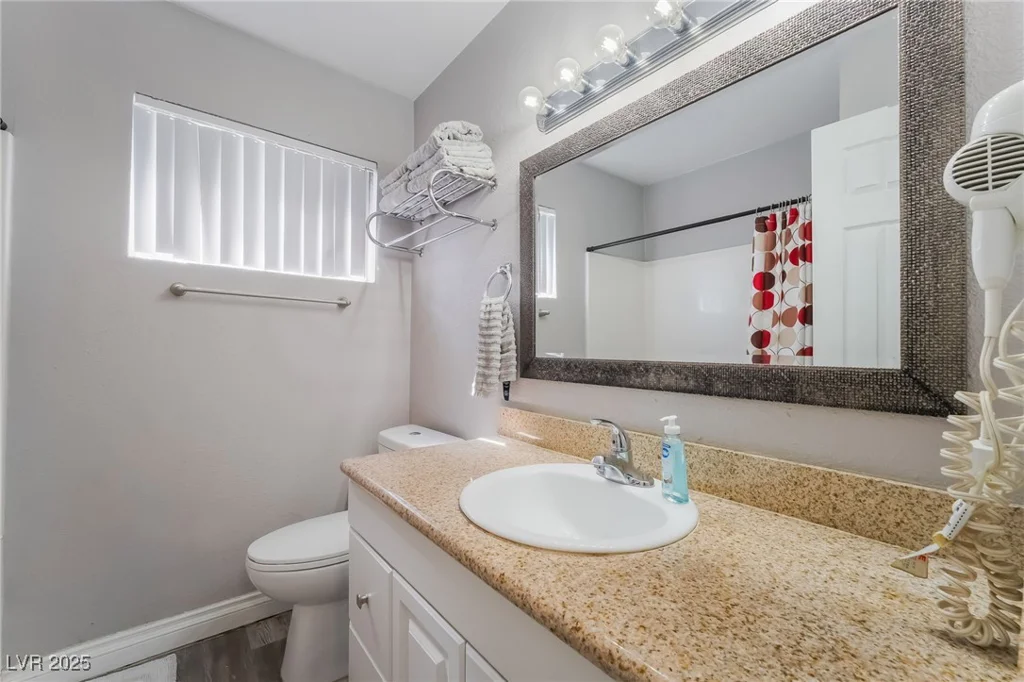 493 McKellar, Las Vegas, NV 89119