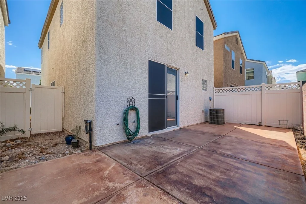 6132 Wild Waters, Las Vegas, NV 89139