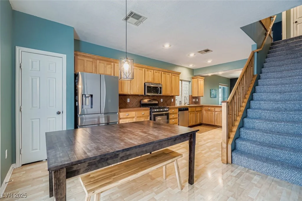 6132 Wild Waters, Las Vegas, NV 89139