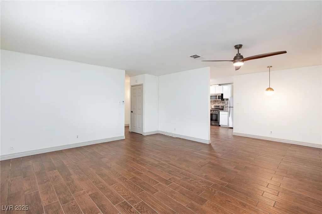 4321 El Antonio, Las Vegas, NV 89121
