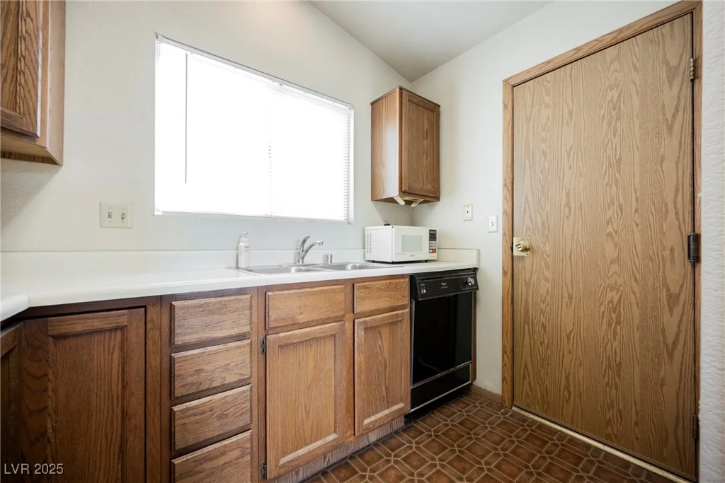 1642 Keena, Henderson, NV 89011