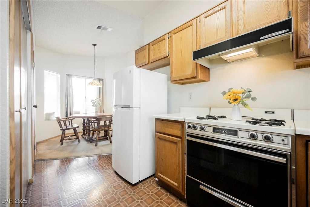 1642 Keena, Henderson, NV 89011