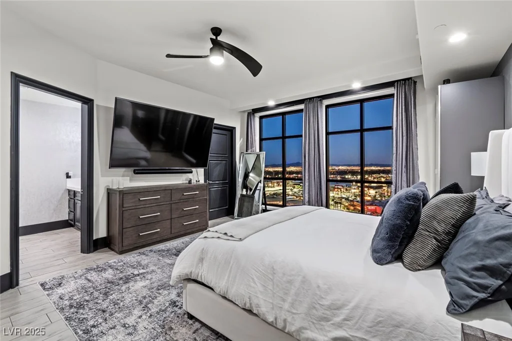 9101 Alta, Las Vegas, NV 89145