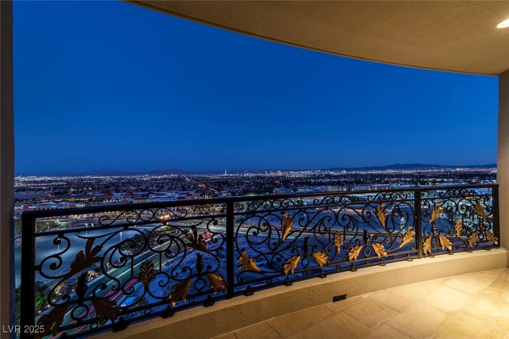 9101 Alta, Las Vegas, NV 89145