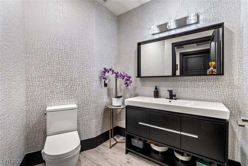 9101 Alta, Las Vegas, NV 89145