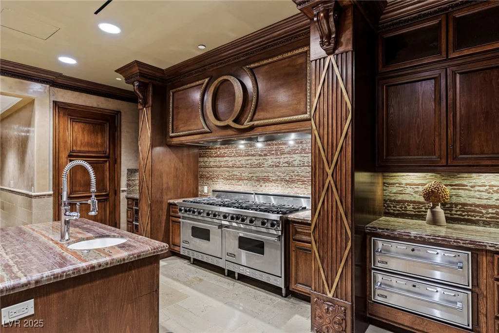 9101 Alta, Las Vegas, NV 89145