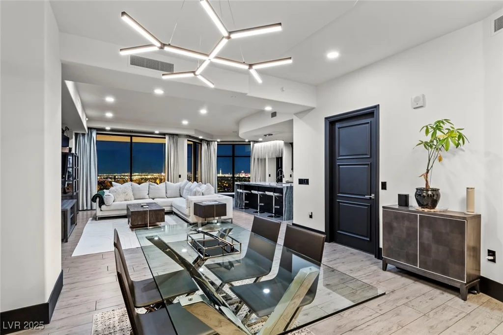 9101 Alta, Las Vegas, NV 89145