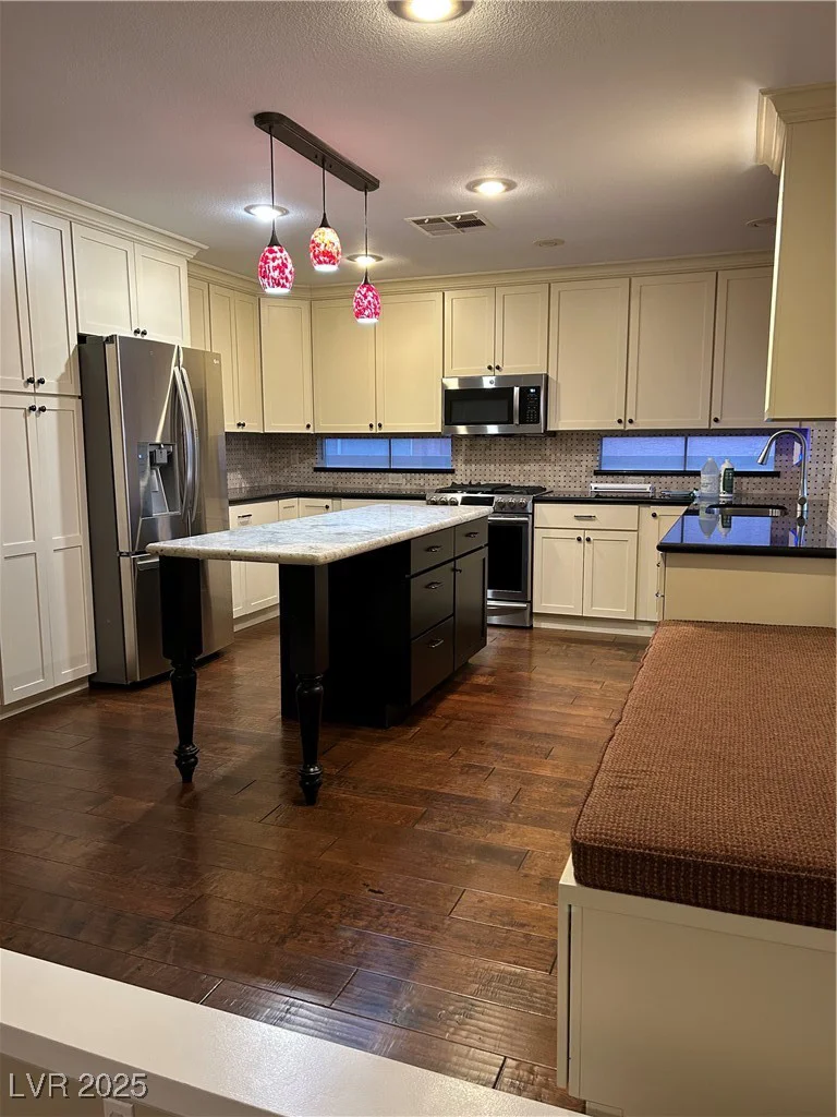 1008 Ridgegate, Henderson, NV 89002