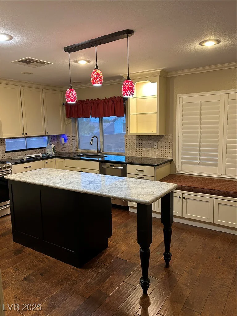 1008 Ridgegate, Henderson, NV 89002