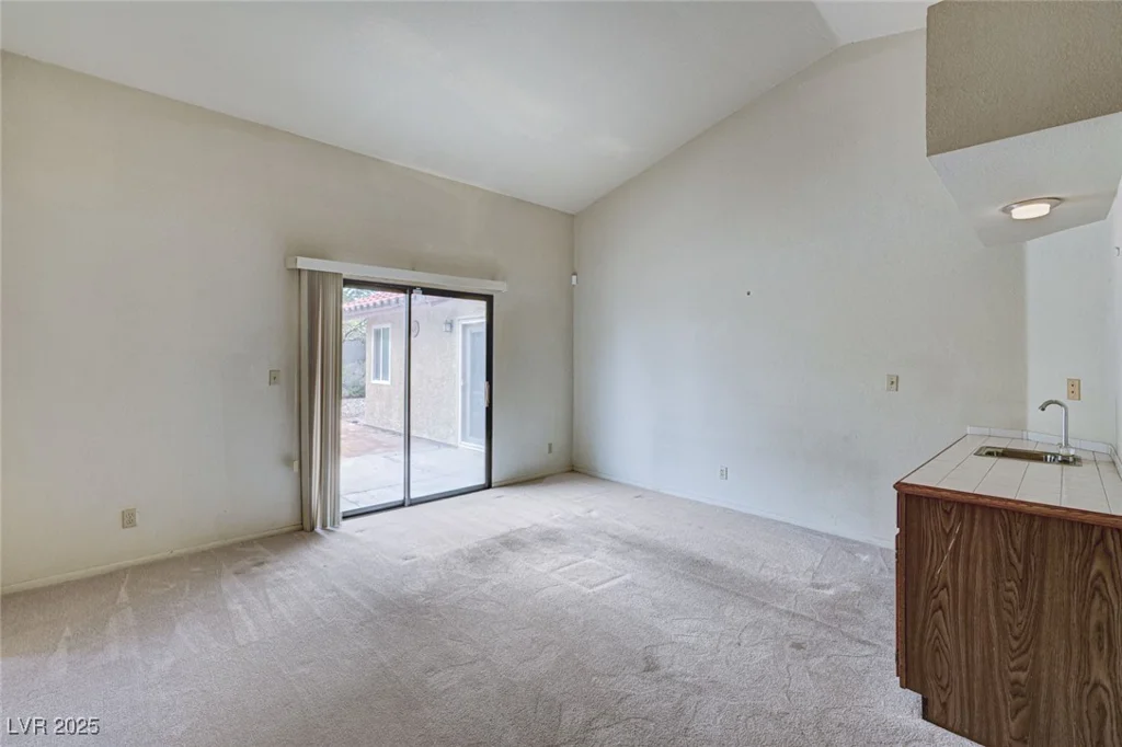 6452 Viewpoint, Las Vegas, NV 89156