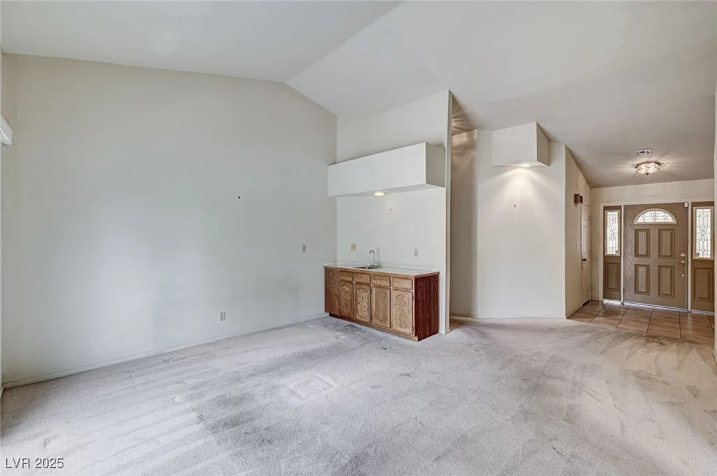 6452 Viewpoint, Las Vegas, NV 89156