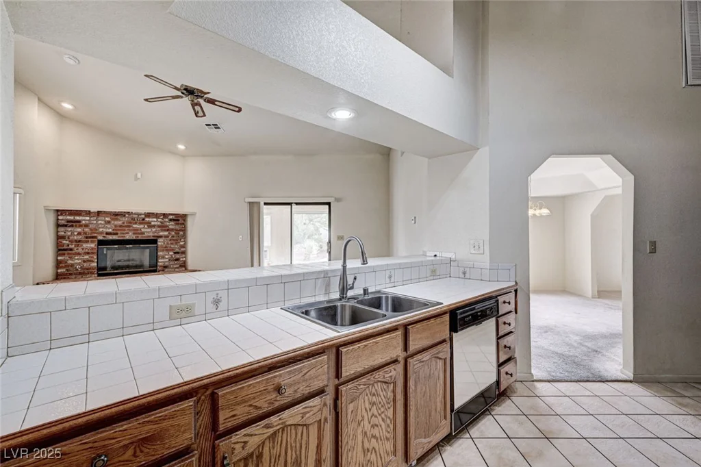 6452 Viewpoint, Las Vegas, NV 89156